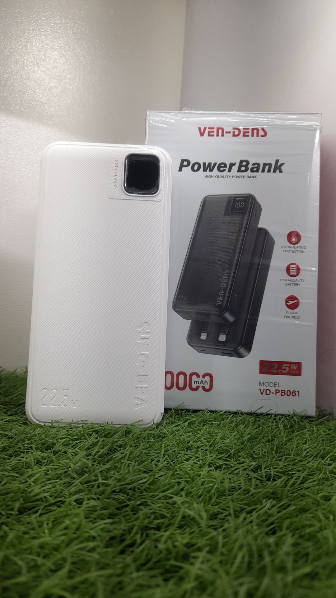 پاوربانک 22.5 وات ون دنس مدل PB-061 ظرفیت 20000 میلی‌ آمپر ساعت